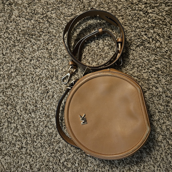 Michael Kors Handbags - Michael Kors Tan Crossbody Bag
